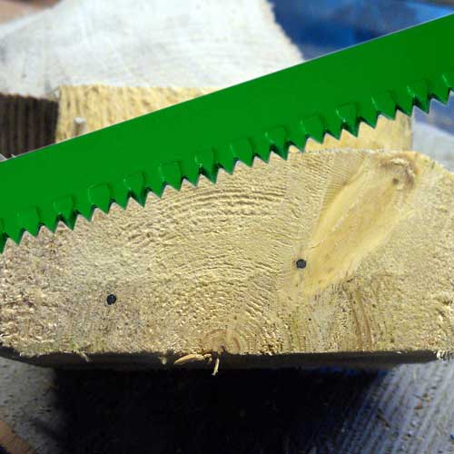 Holz mit Ngeln sgen Hartmetallsgeblatt mit HM-Zahnung