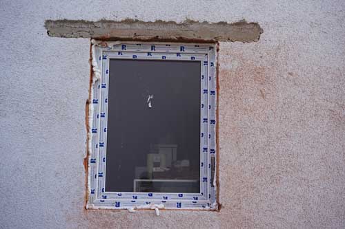 Wanddruchbruch in eine tragende Wand für eine Fensteröffnung